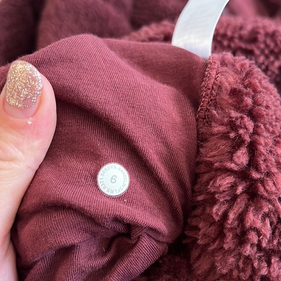 Lululemon 1/2 zip fleece 6 - Picture 11 of 13